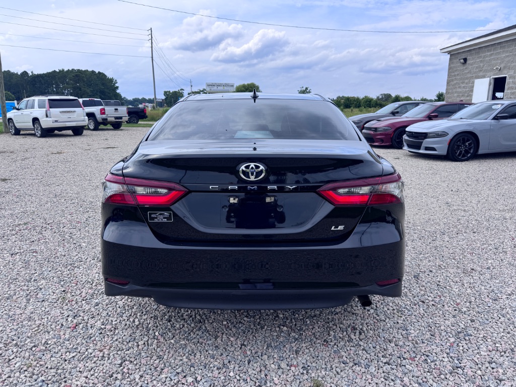 2023 Toyota Camry LE - Photo 7