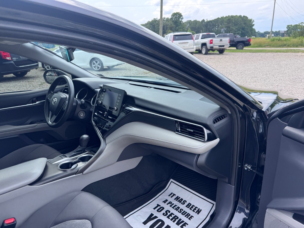 2023 Toyota Camry LE - Photo 20